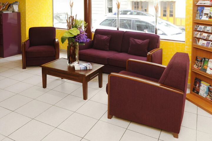 Entrance & Lobby