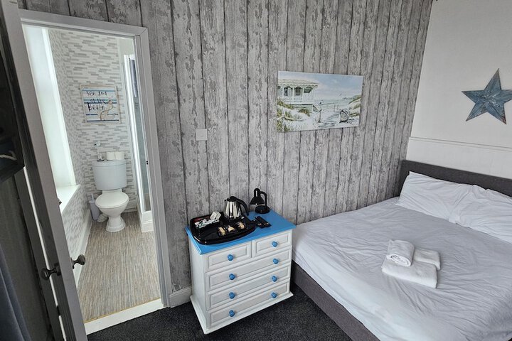 Room 34 of 51