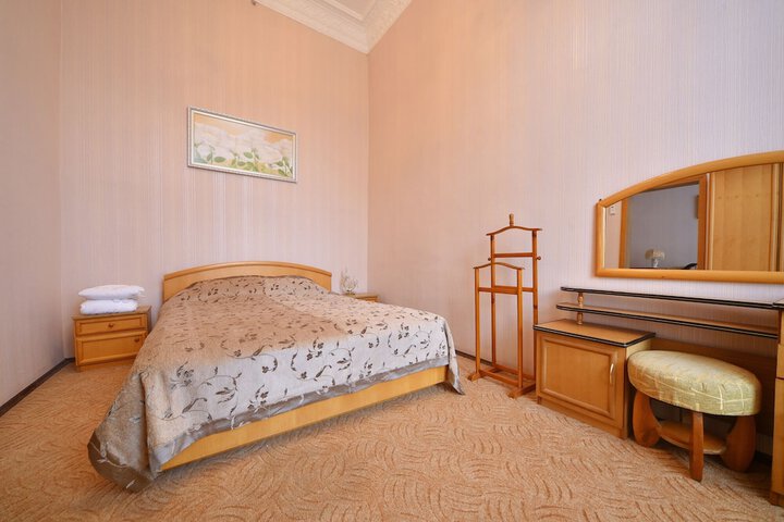 Room 15 of 40