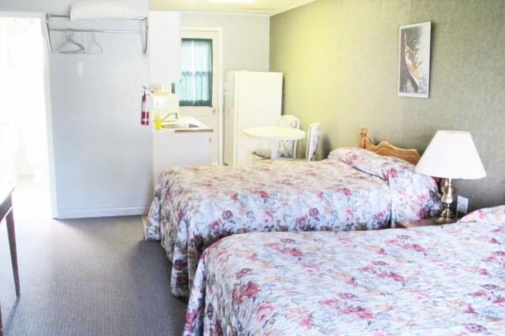 Room 2 of 37