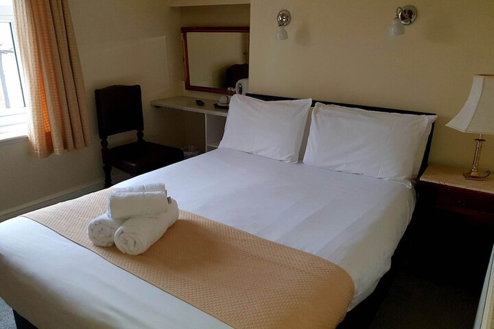Room 16 of 59