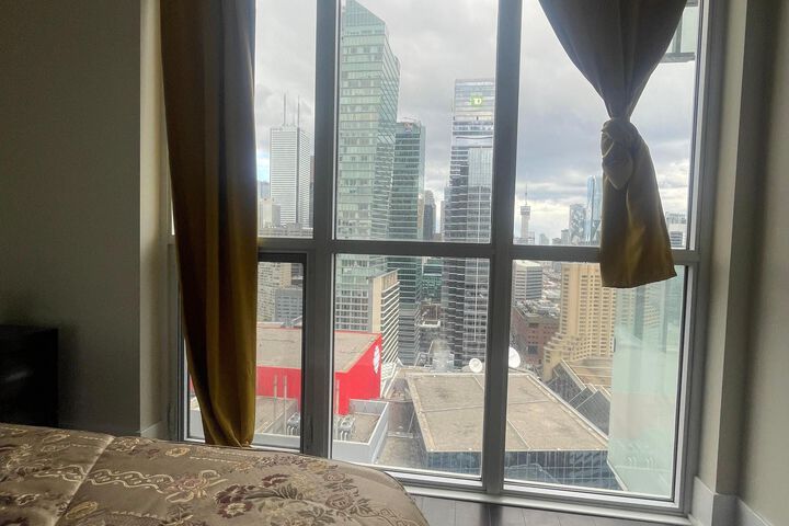 Room 82 of 223