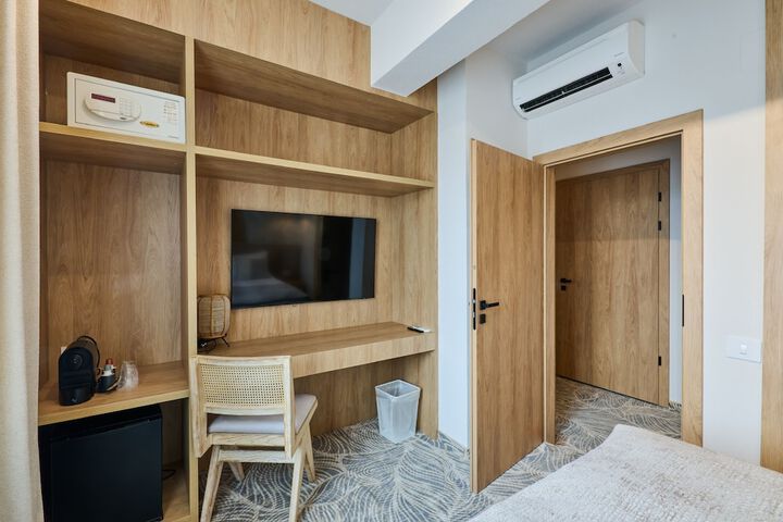 Room 26 of 60