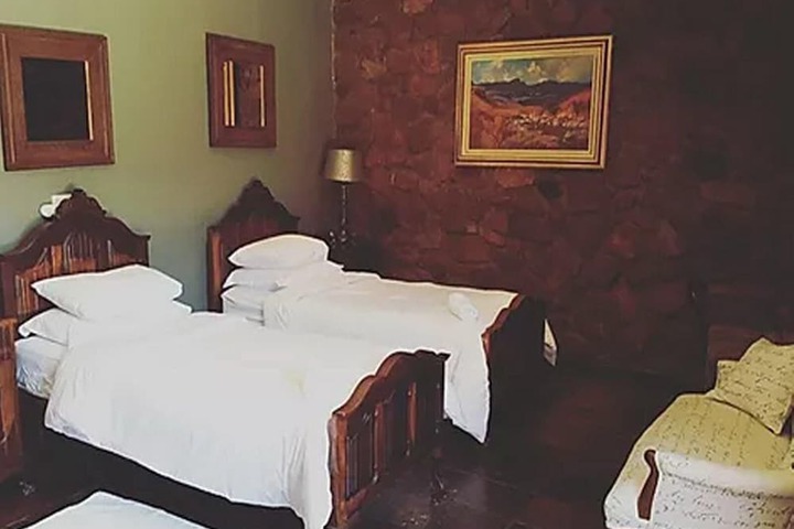 Room 3 of 16
