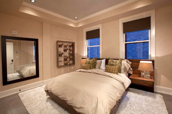 Room 7 of 382