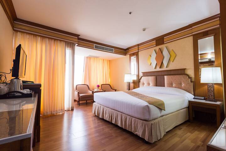 Room 52 of 104
