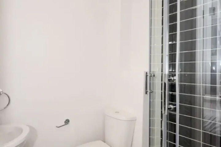 Room 15 of 18