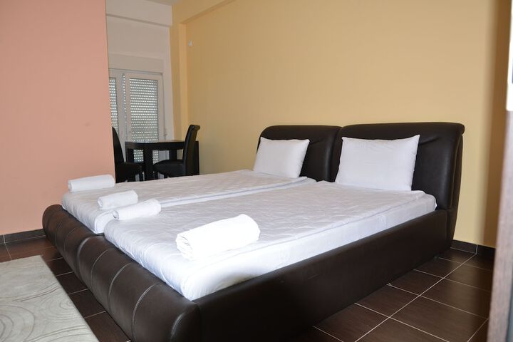 Room 7 of 23