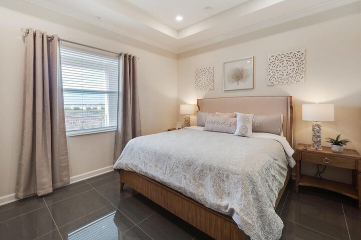 Room 3 of 25