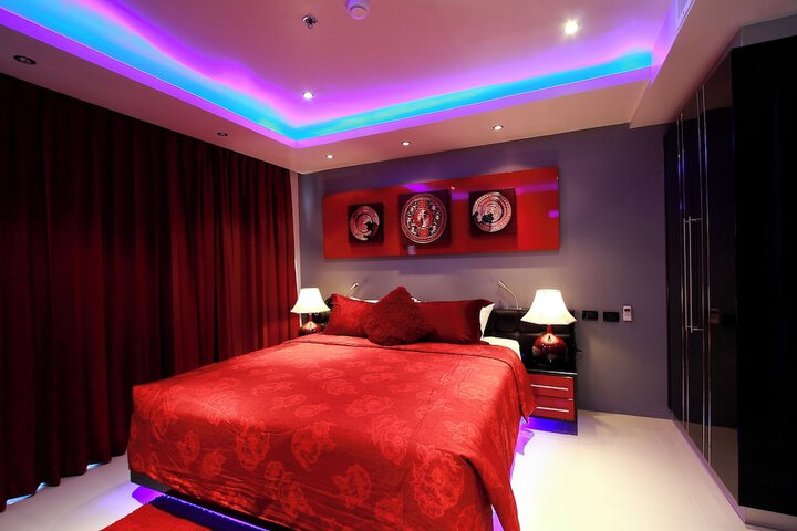 Room 8 of 27