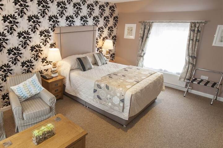 Room 4 of 24