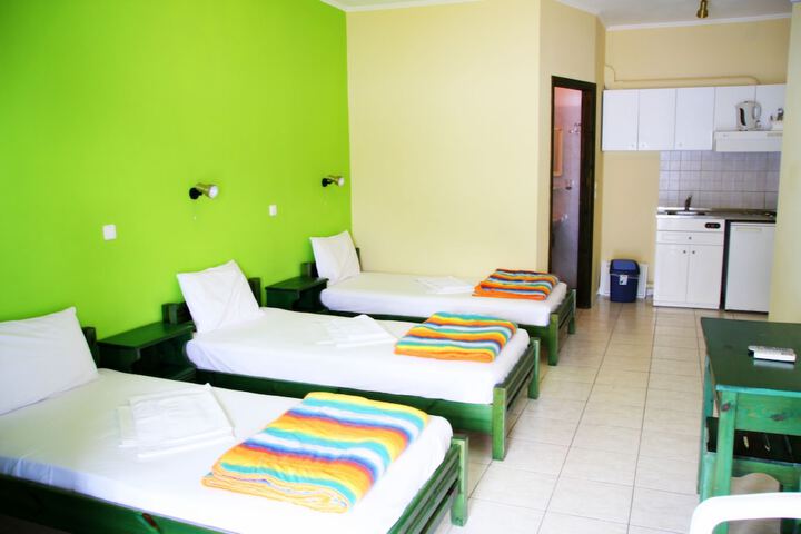 Room 4 of 14
