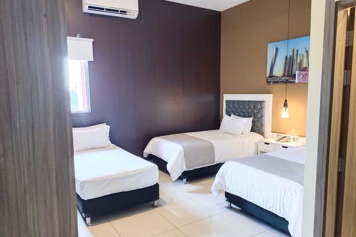 Room 10 of 30
