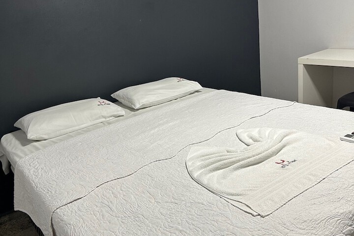 Room 9 of 22