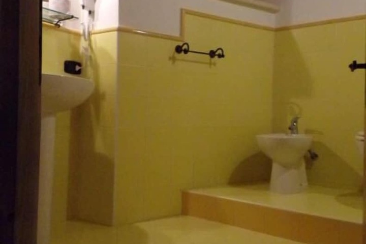 Room 13 of 22