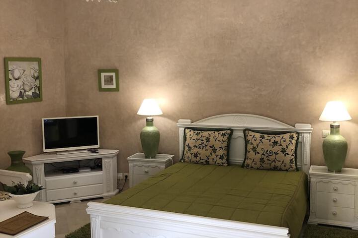 Room 13 of 74