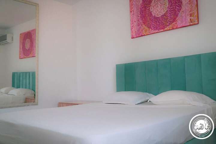 Room 2 of 16
