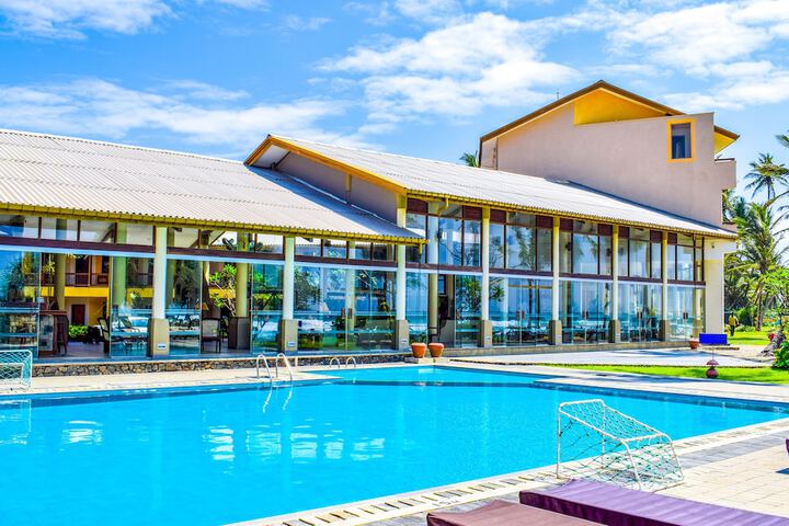 Hotel Pool