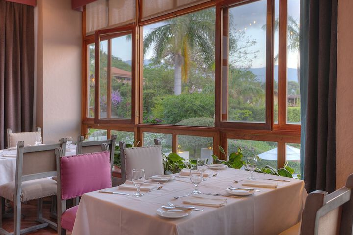 Dining 46 of 67