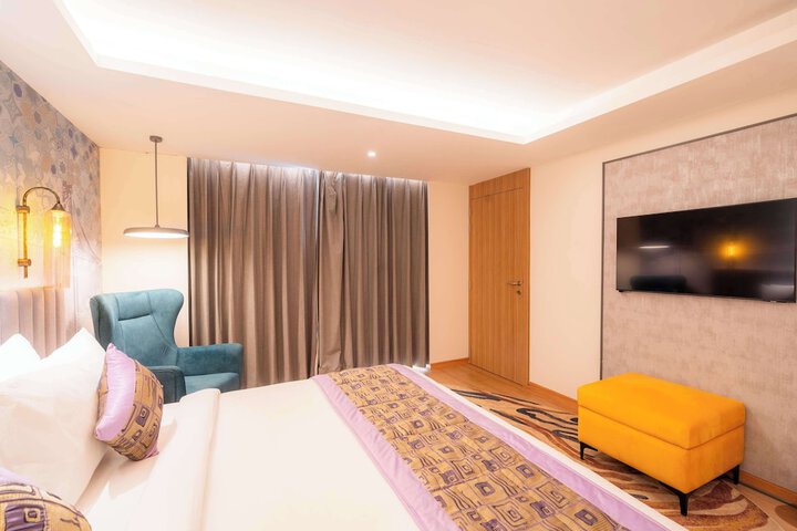 Room 21 of 53