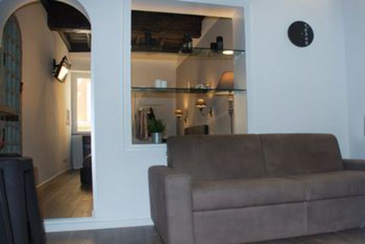 Room 12 of 12
