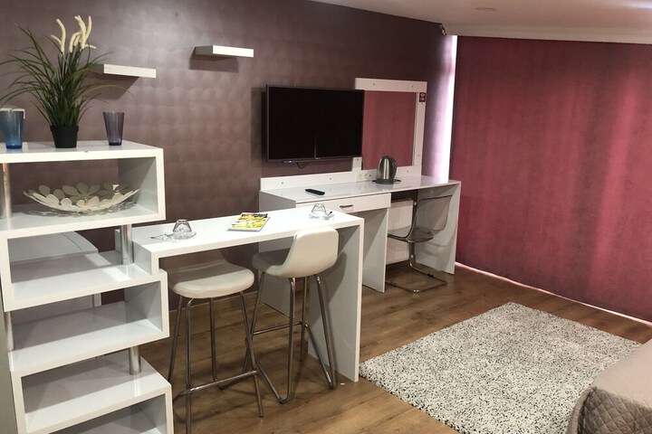 Room 12 of 44