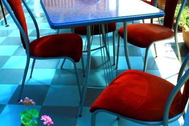 Dining 49 of 51