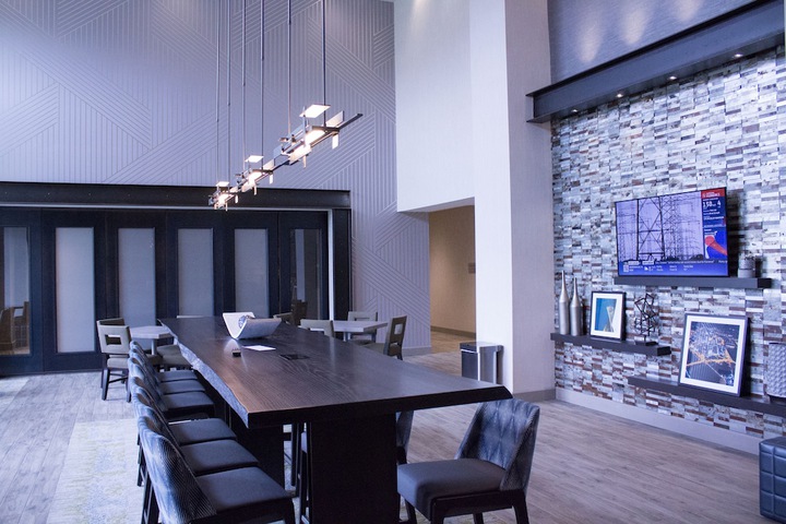 Lobby lounge