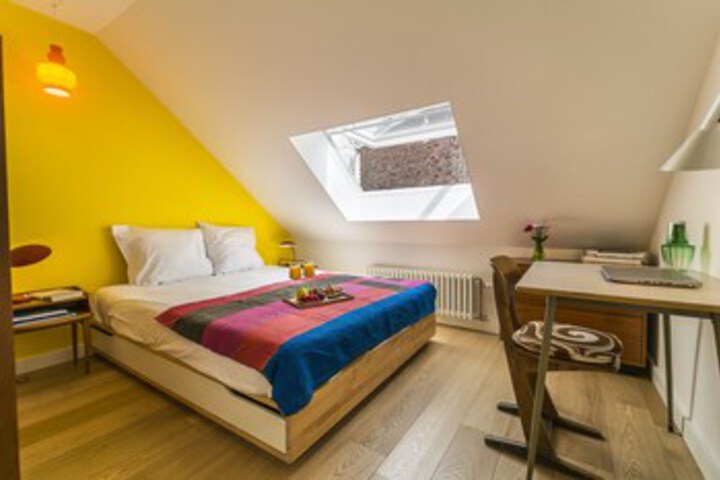 Room 54 of 69