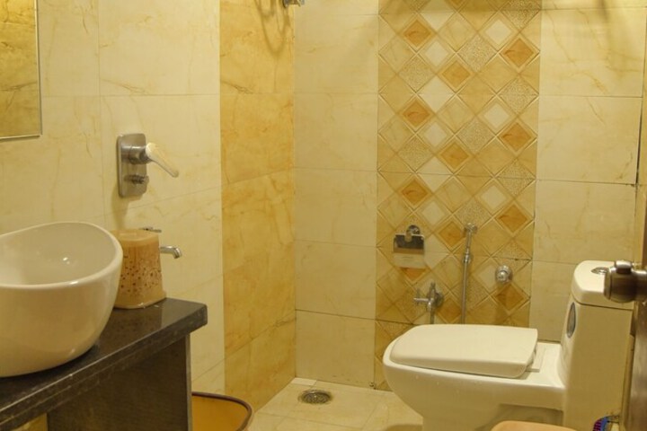 Room 20 of 29