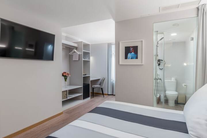 Room 20 of 66