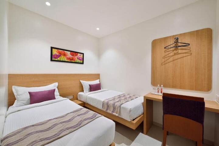 Room 10 of 21
