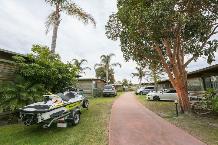 Property Grounds 73 of 82