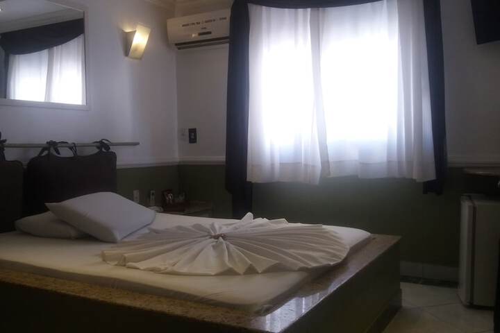 Room 28 of 112
