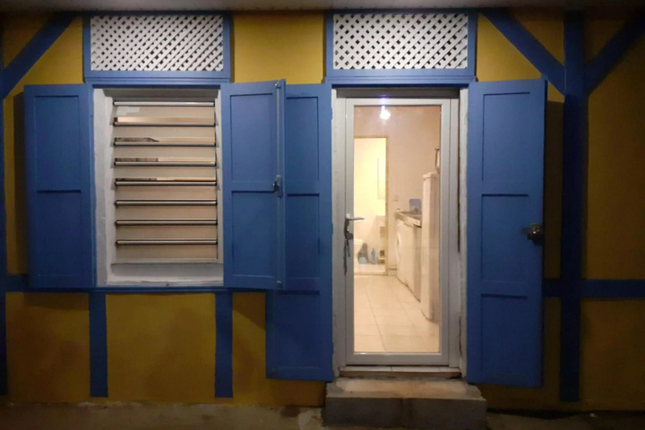 Exterior of Petit Studio Kourou