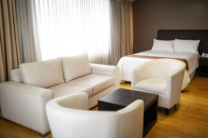 Room 7 of 43