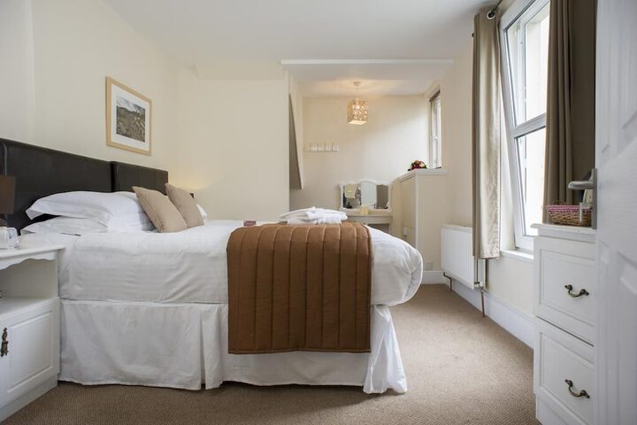 Room 4 of 22