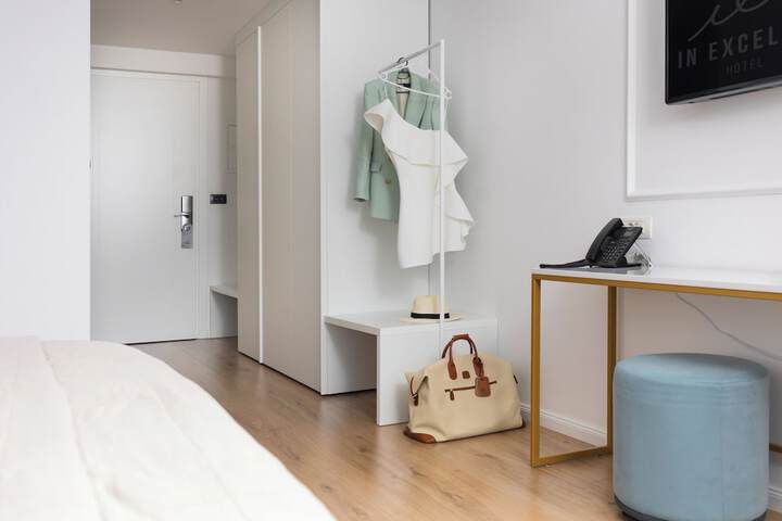 Room 25 of 110