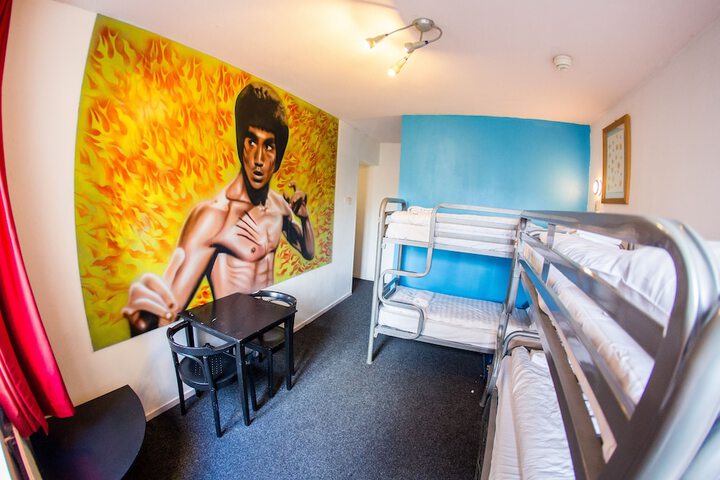 Room 17 of 91