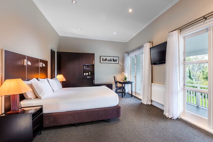 Room 5 of 160