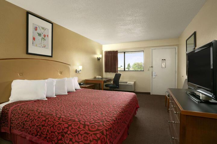 1 King Bed Accessible (2 of 16)