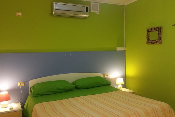 Room 15 of 120