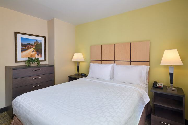 Studio Suite 1 Queen Bed City View High Floor (5 of 30)