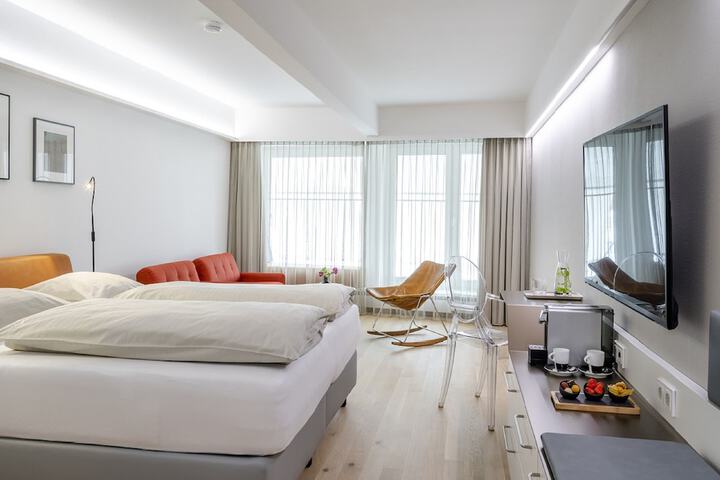 Room 9 of 72