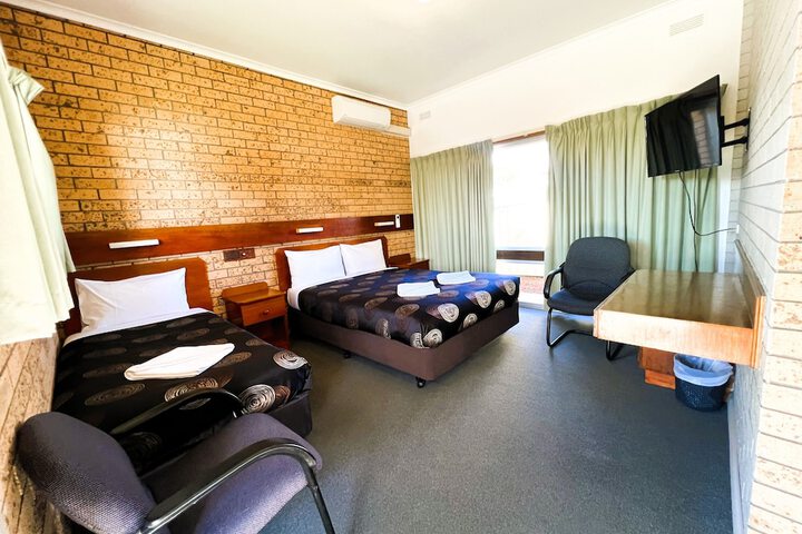 Room 8 of 47