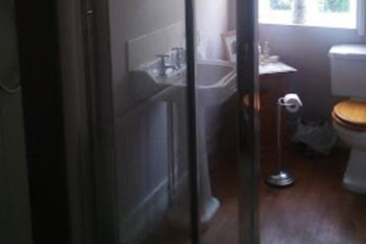 Room 14 of 16