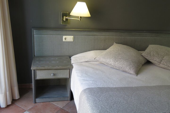 Room 17 of 102