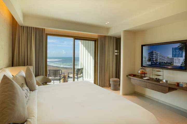 Room 16 of 51