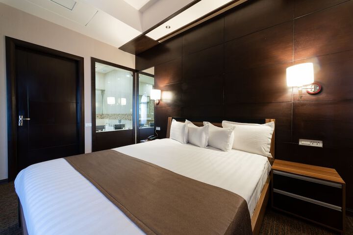 Room 15 of 41