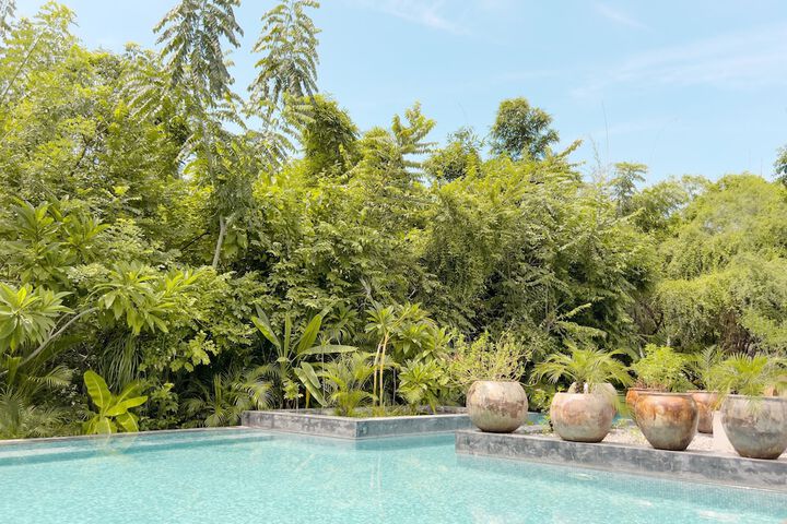 Pool 18 of 26